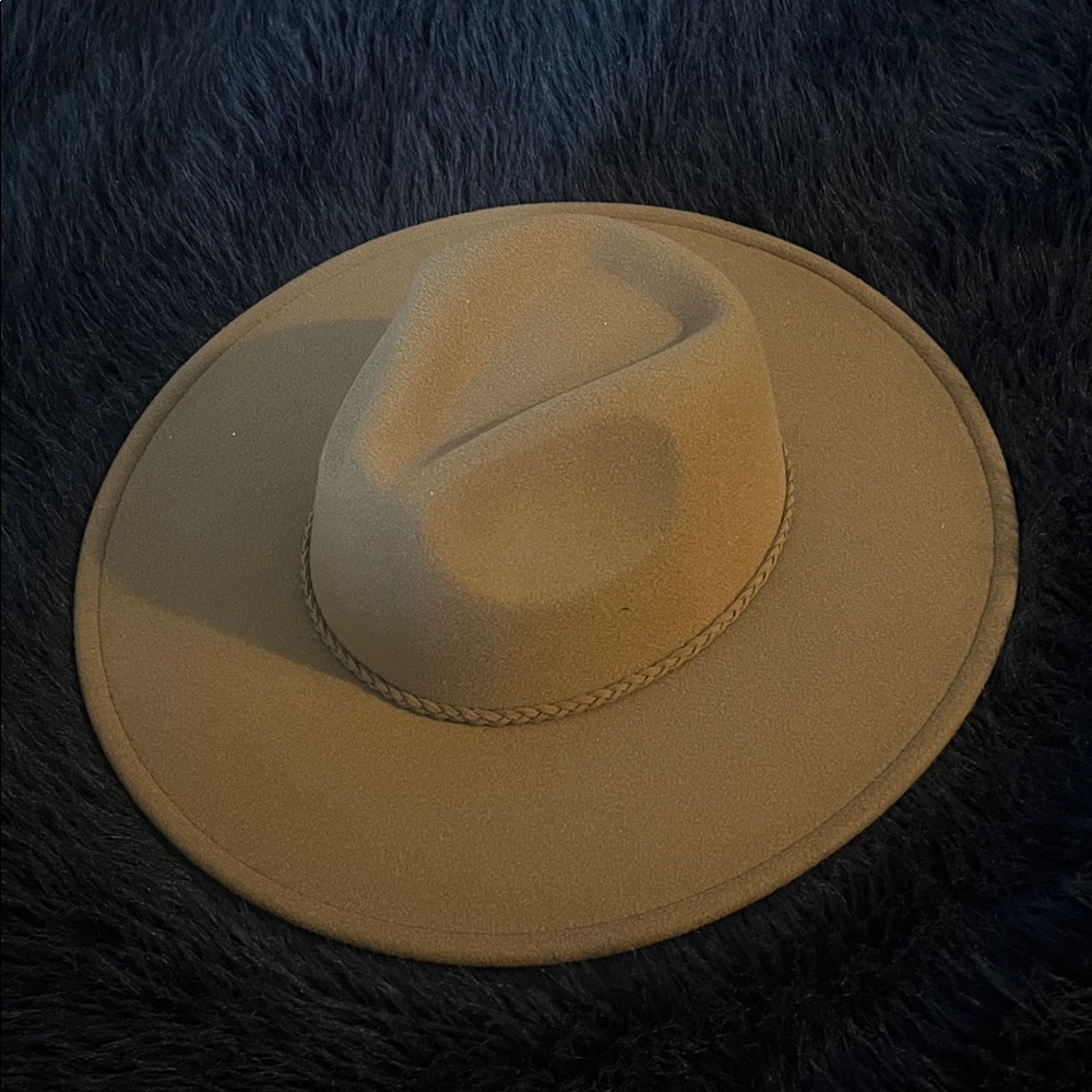Universal Thread Tan Fedora Hat